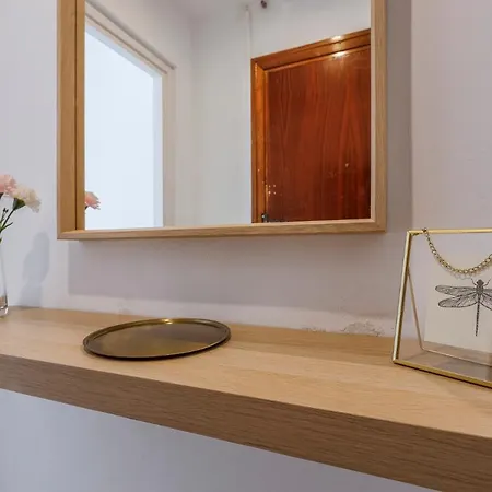 Un Respiro En Playa Victoria 1 Hab Y Salon Con Sofa Cama Cadiz