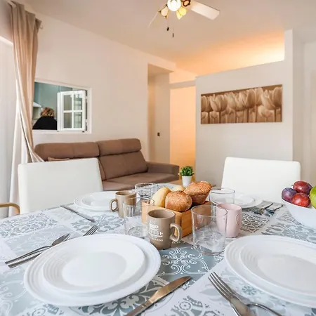 Un Respiro En Playa Victoria 1 Hab Y Salon Con Sofa Cama Daire *