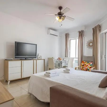 Un Respiro En Playa Victoria 1 Hab Y Salon Con Sofa Cama Daire