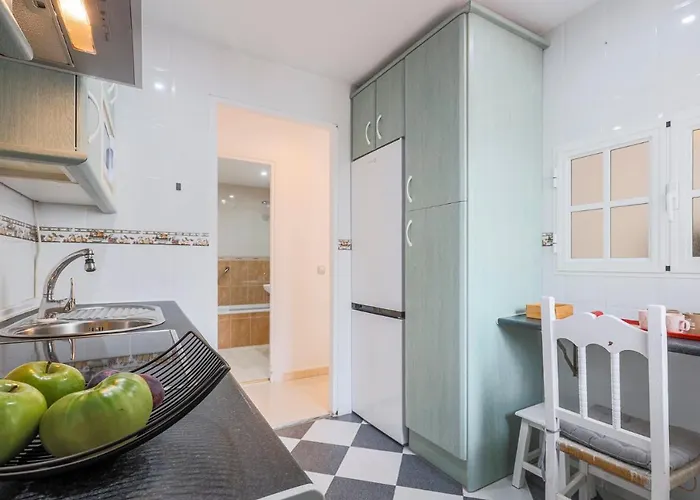 Apartman Un Respiro En Playa Victoria 1 Hab Y Salon Con Sofa Cama Cádiz