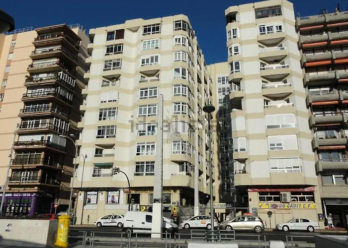 Un Respiro En Playa Victoria 1 Hab Y Salon Con Sofa Cama Апартаменты Кадис