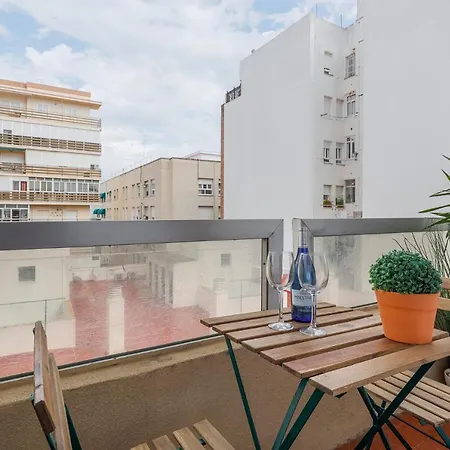 Un Respiro En Playa Victoria 1 Hab Y Salon Con Sofa Cama 加的斯